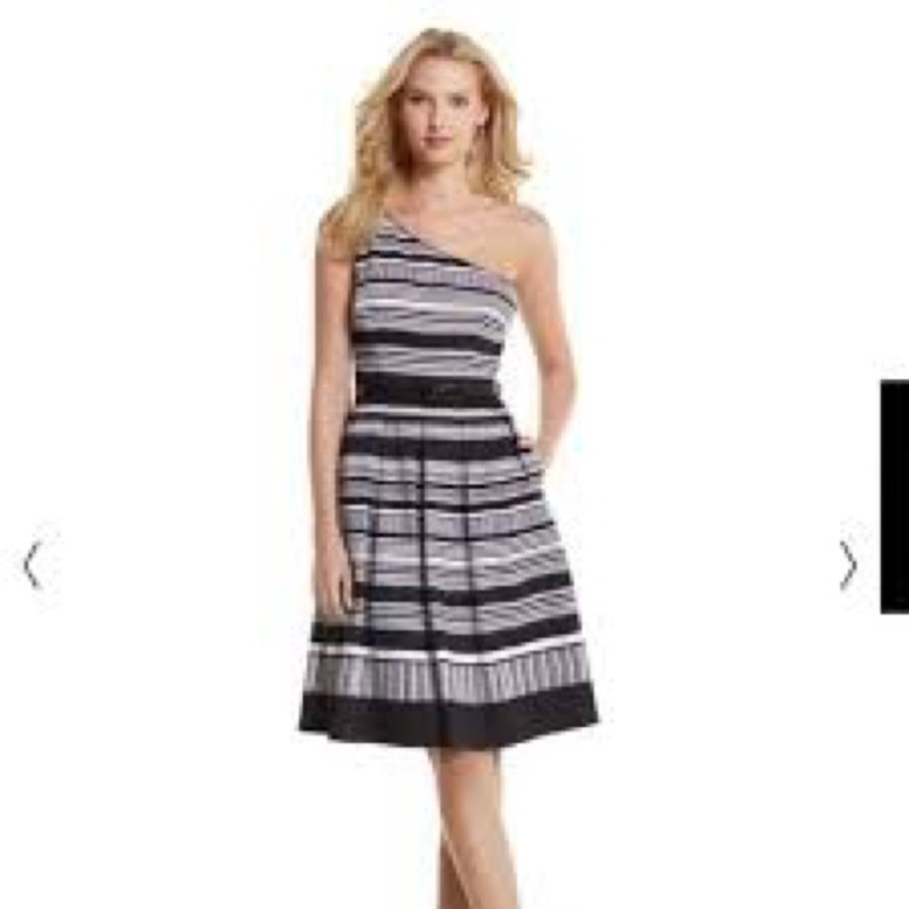 White House Black Market Striped Black & White One-Shoulder Dress Size 00 - Picture 4 of 15